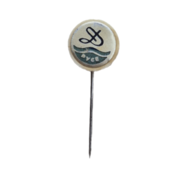 Dunav Rouse pin badge.